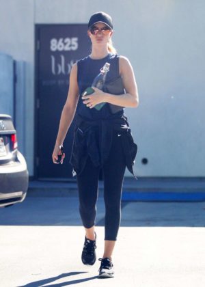 Rosie Huntington Whiteley - Heads to the Gym in West Hollywood